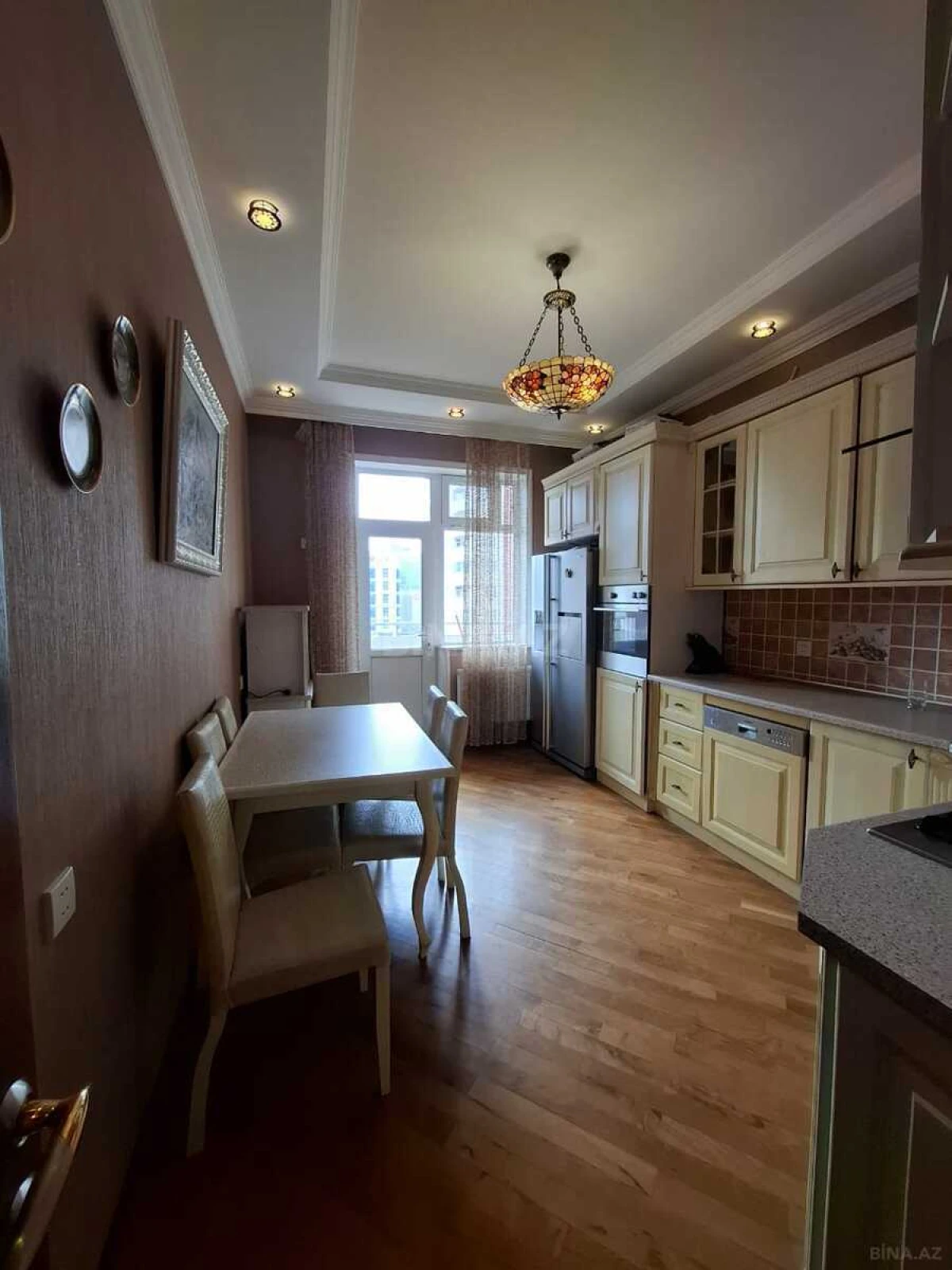 Kirayə verilir 3 otaqlı mənzil 120 m²