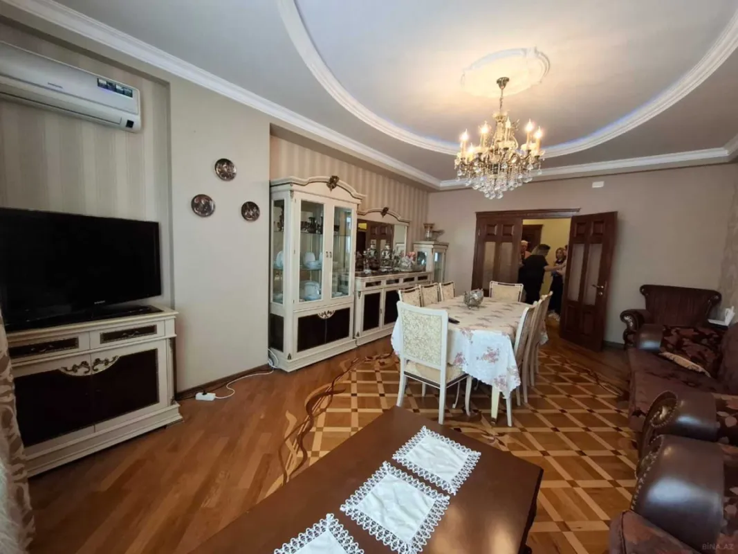 Kirayə verilir 3 otaqlı mənzil 120 m²
