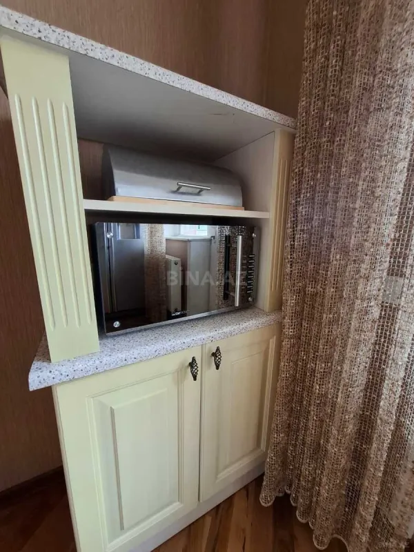 Kirayə verilir 3 otaqlı mənzil 120 m²