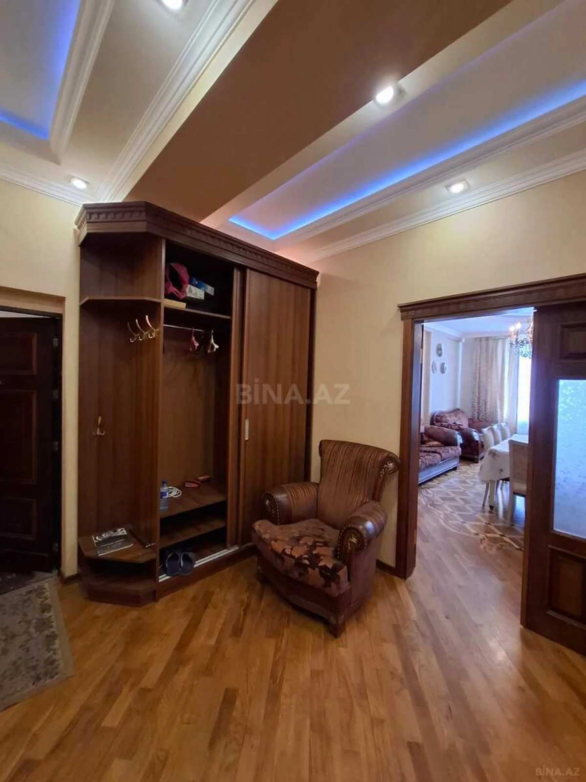 Kirayə verilir 3 otaqlı mənzil 120 m²