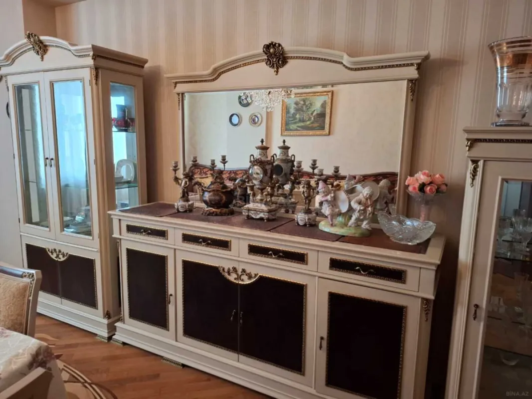 Kirayə verilir 3 otaqlı mənzil 120 m²