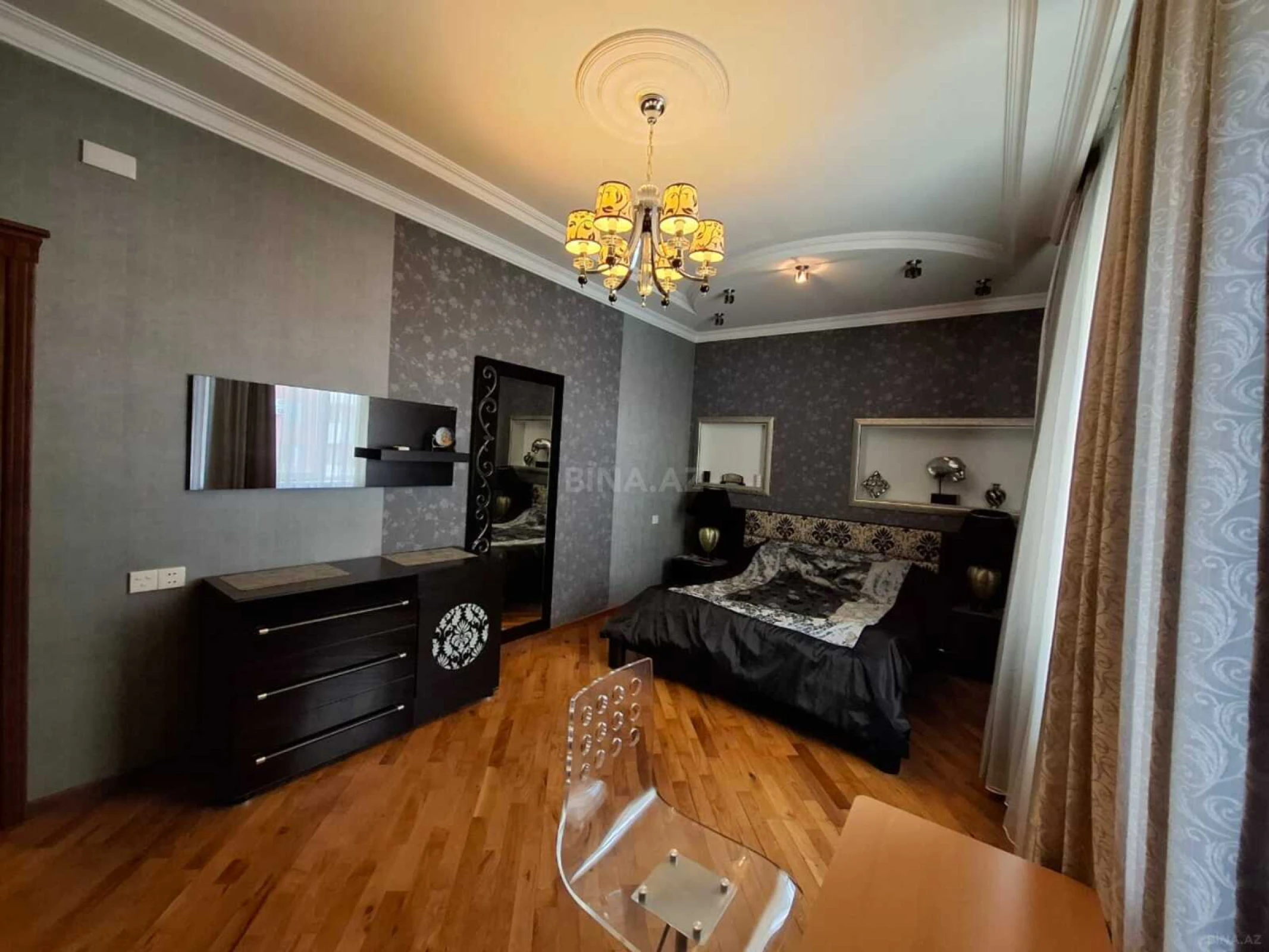 Kirayə verilir 3 otaqlı mənzil 120 m²