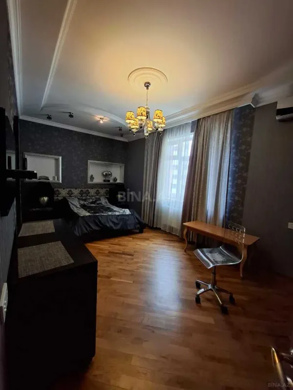 Kirayə verilir 3 otaqlı mənzil 120 m²