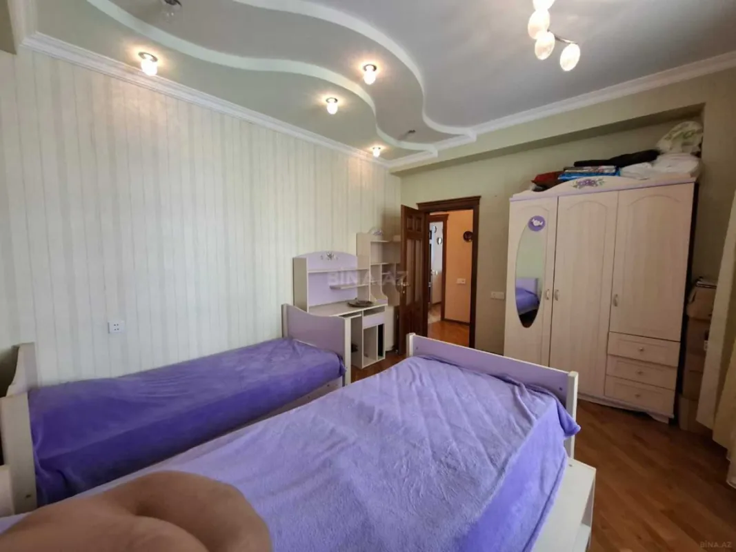 Kirayə verilir 3 otaqlı mənzil 120 m²