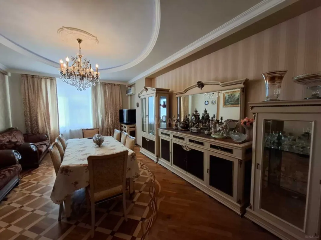 Kirayə verilir 3 otaqlı mənzil 120 m²