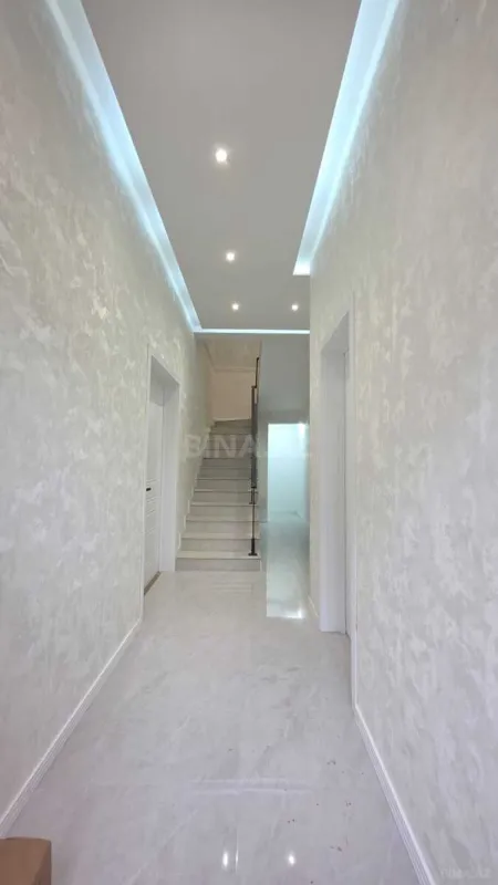Satılır 6 otaqlı həyət evi 130 m²
