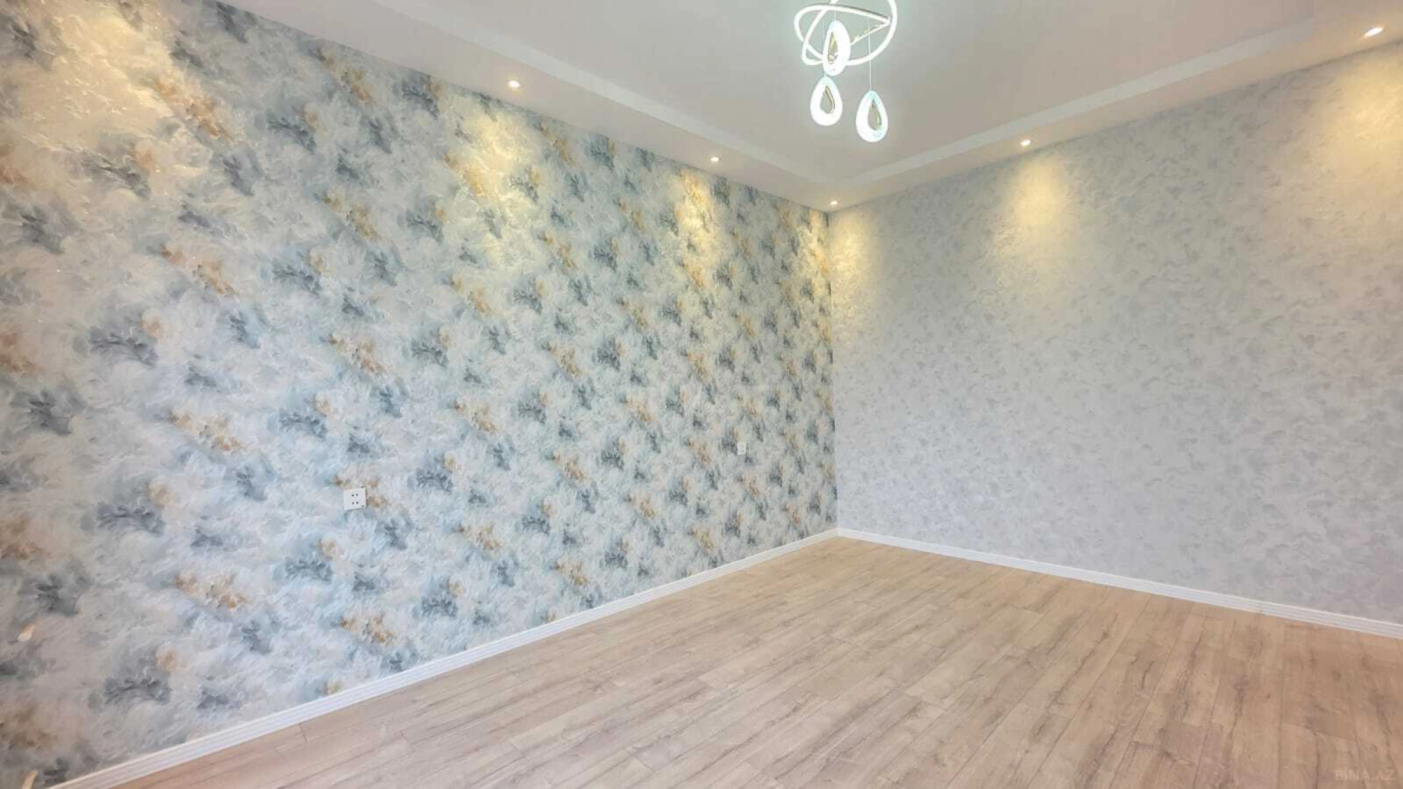 Satılır 6 otaqlı həyət evi 130 m²