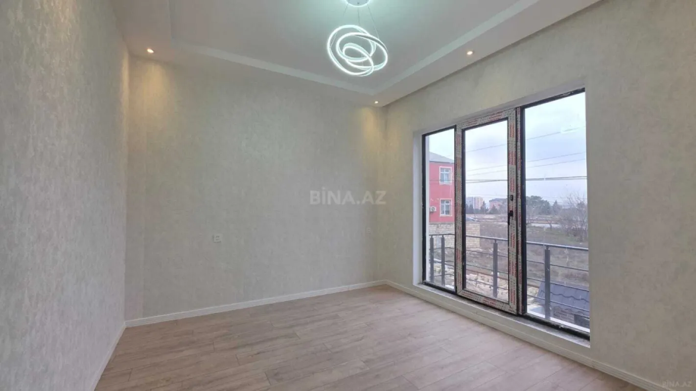 Satılır 6 otaqlı həyət evi 130 m²
