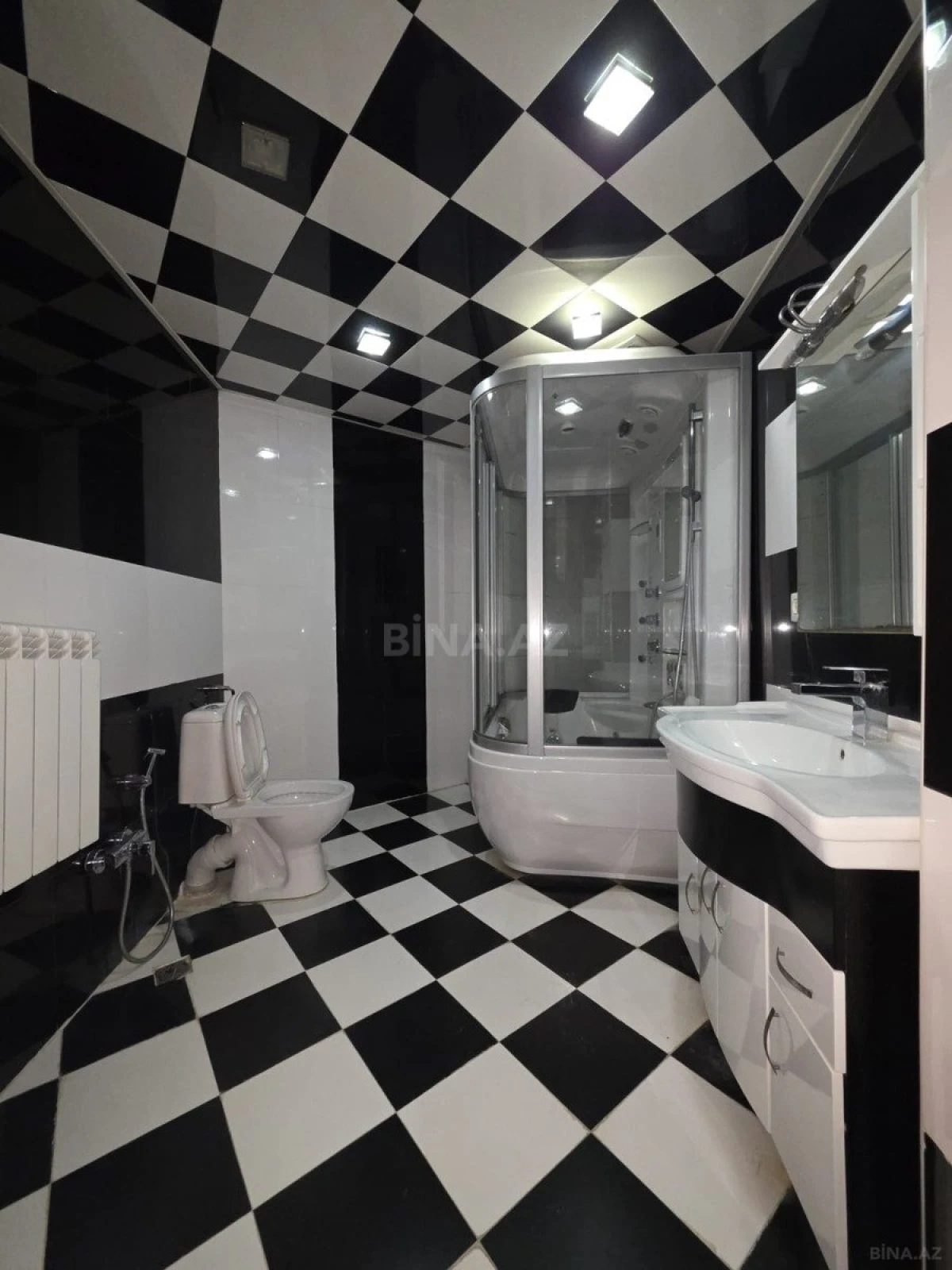 Satılır 3 otaqlı mənzil 110 m²