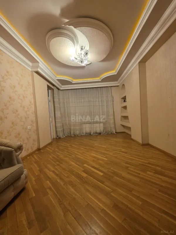Satılır 3 otaqlı mənzil 110 m²