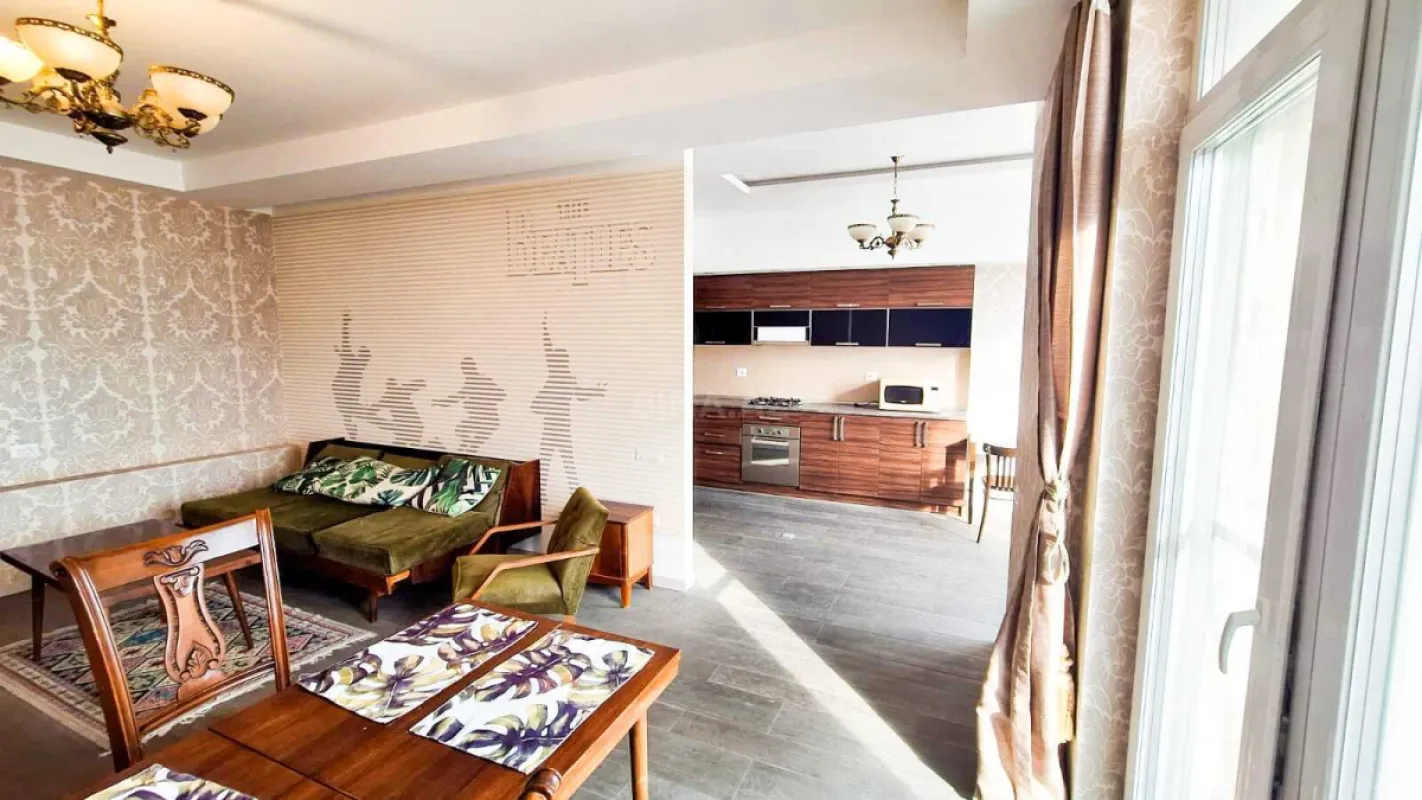 Kirayə verilir 2 otaqlı mənzil 100 m²