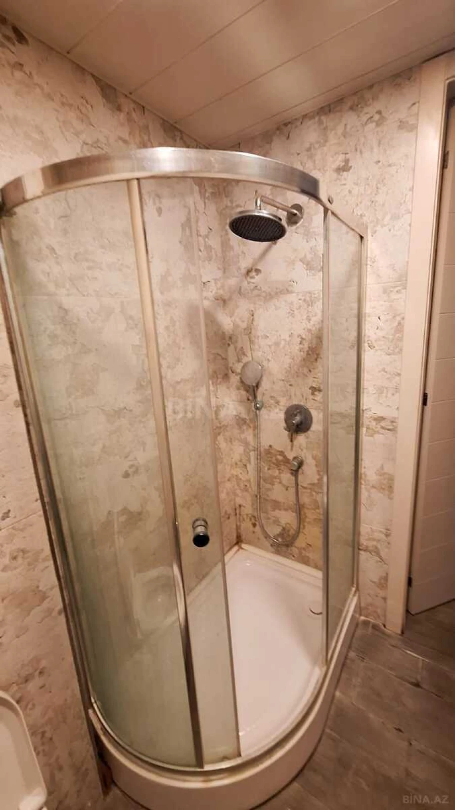 Kirayə verilir 2 otaqlı mənzil 100 m²