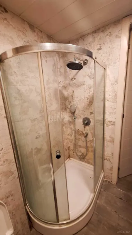 Kirayə verilir 2 otaqlı mənzil 100 m²