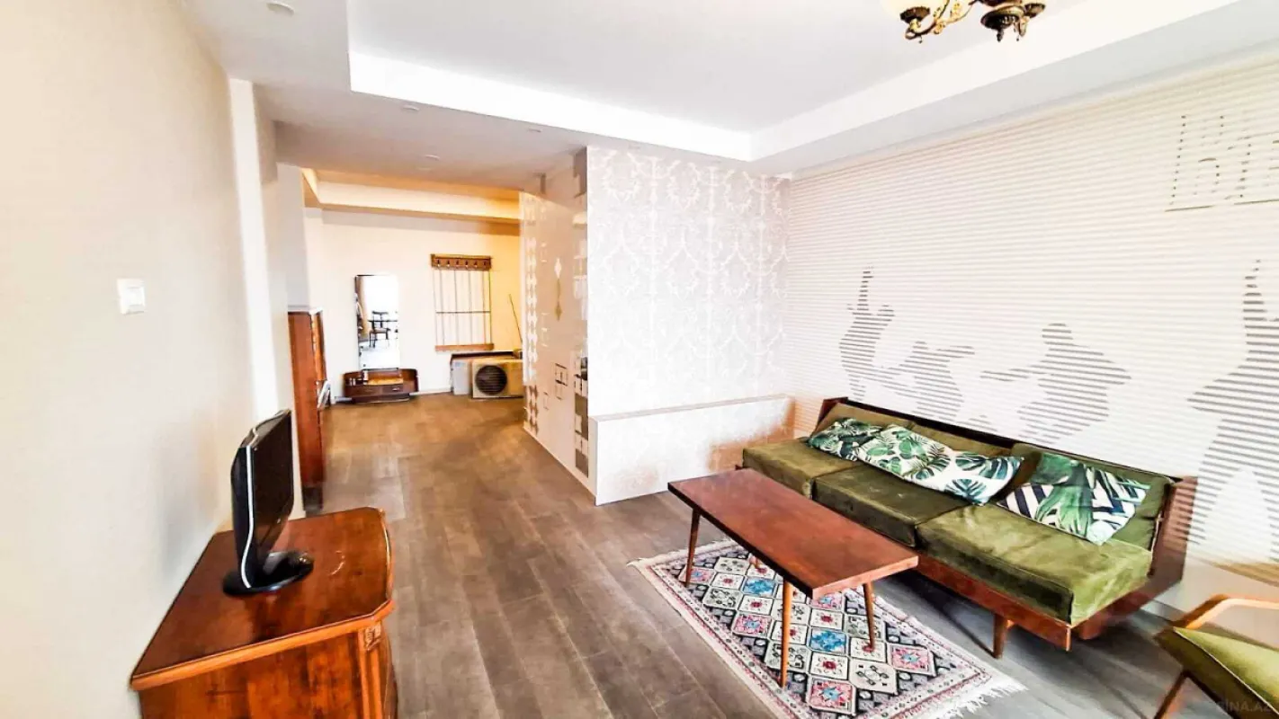 Kirayə verilir 2 otaqlı mənzil 100 m²