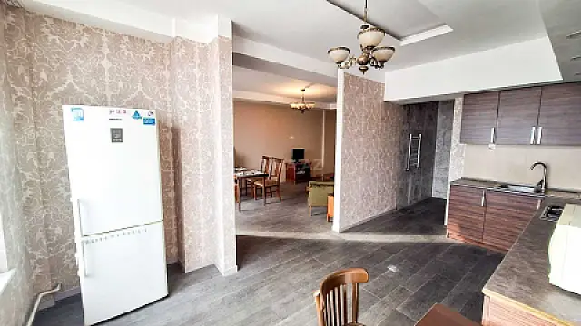 Kirayə verilir 2 otaqlı mənzil 100 m²