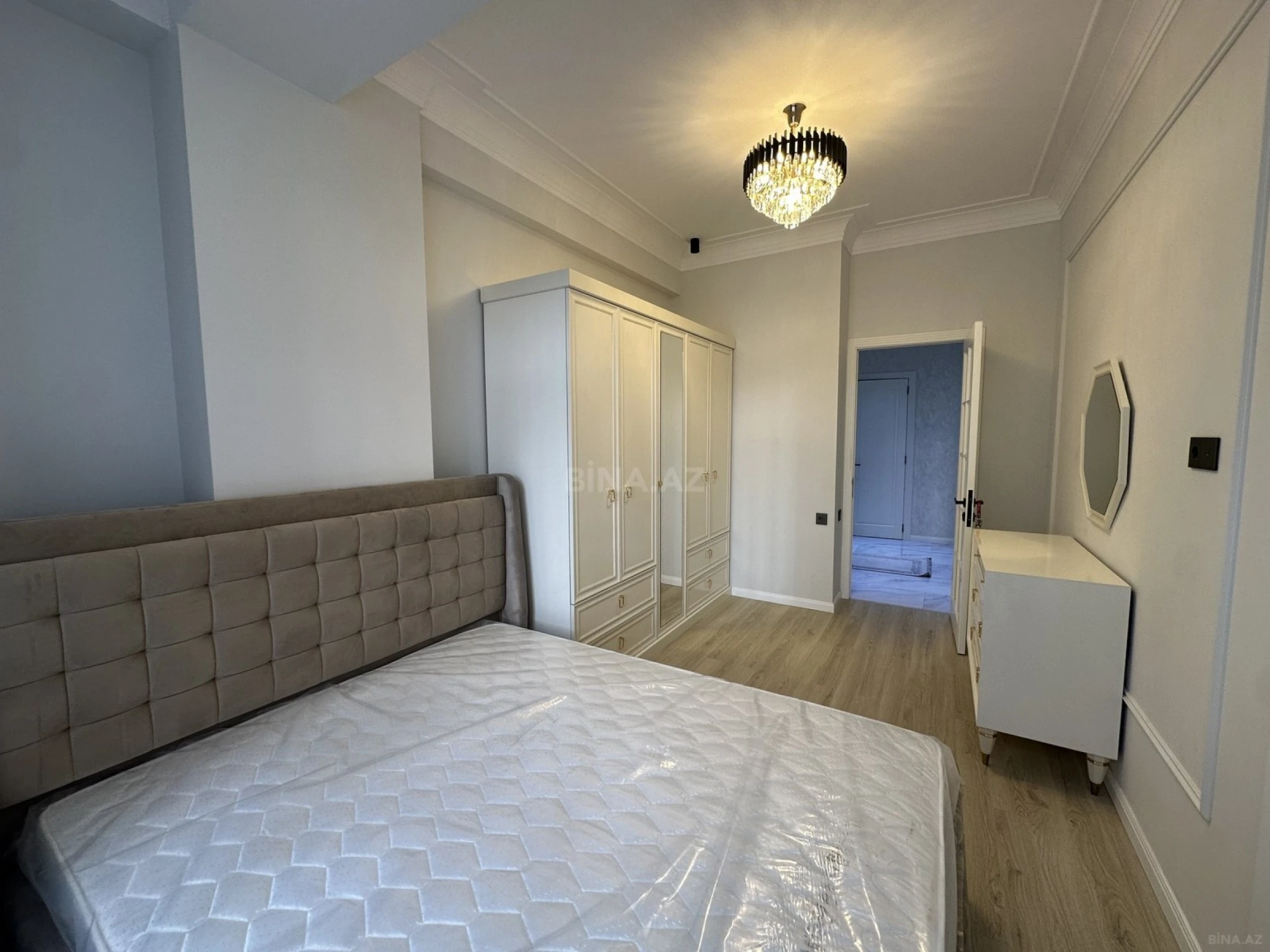 Kirayə verilir 2 otaqlı mənzil 78 m²