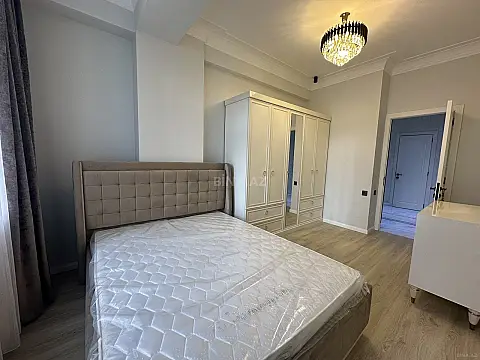 Kirayə verilir 2 otaqlı mənzil 78 m²