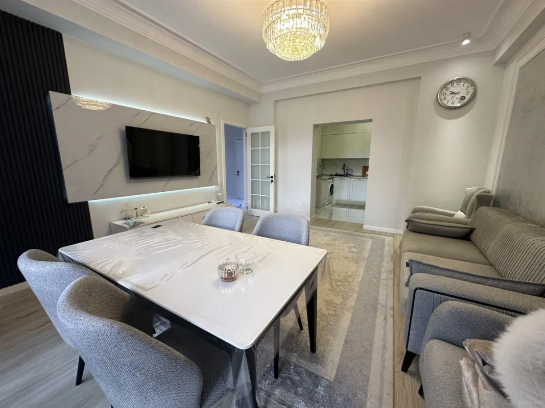 Kirayə verilir 2 otaqlı mənzil 78 m²