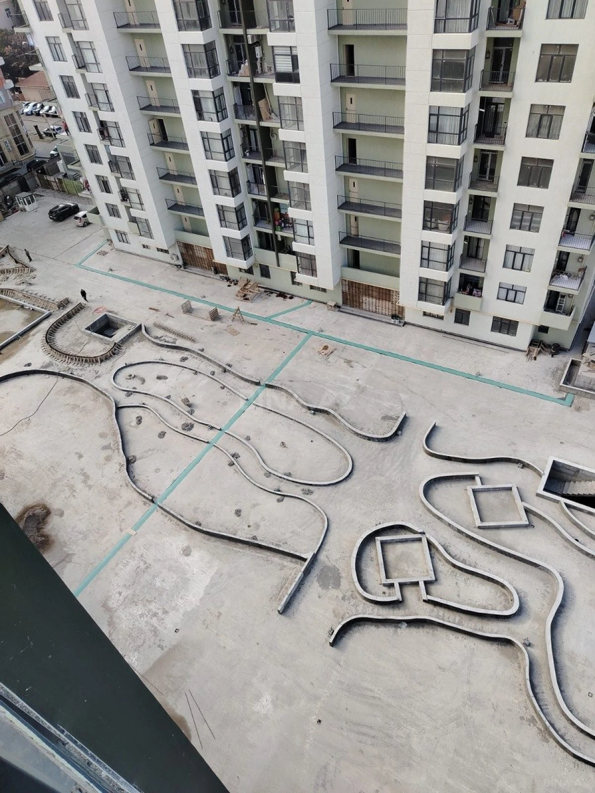 Satılır 3 otaqlı mənzil 107 m²