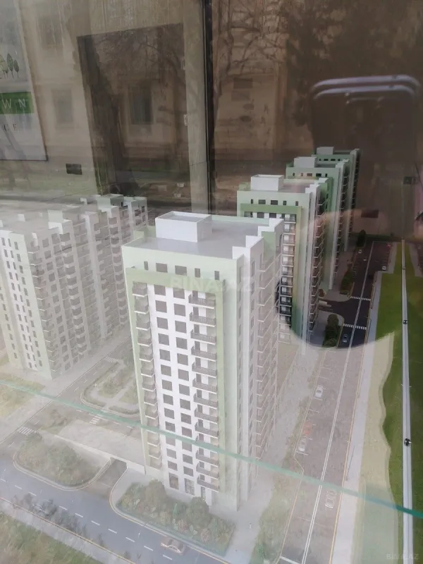 Satılır 3 otaqlı mənzil 107 m²