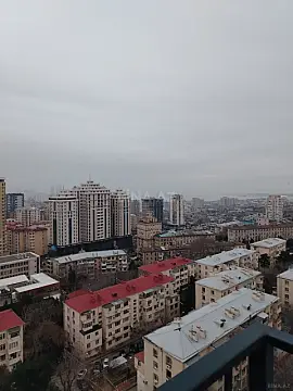 Satılır 3 otaqlı mənzil 107 m²
