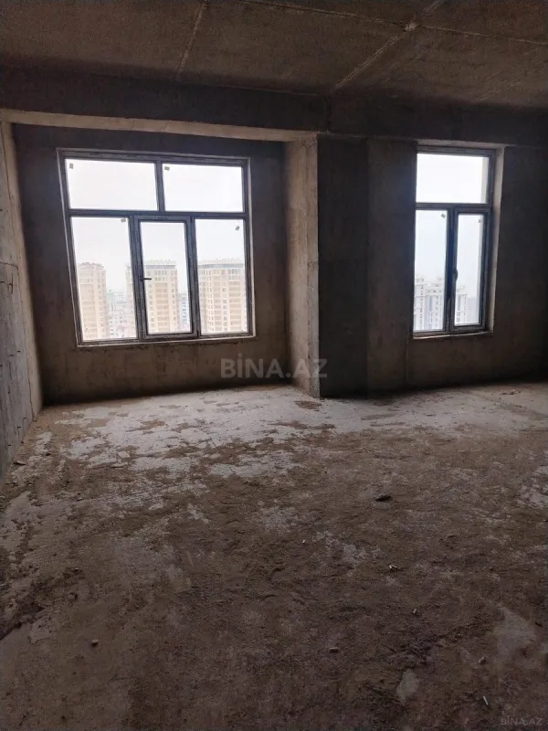 Satılır 3 otaqlı mənzil 107 m²