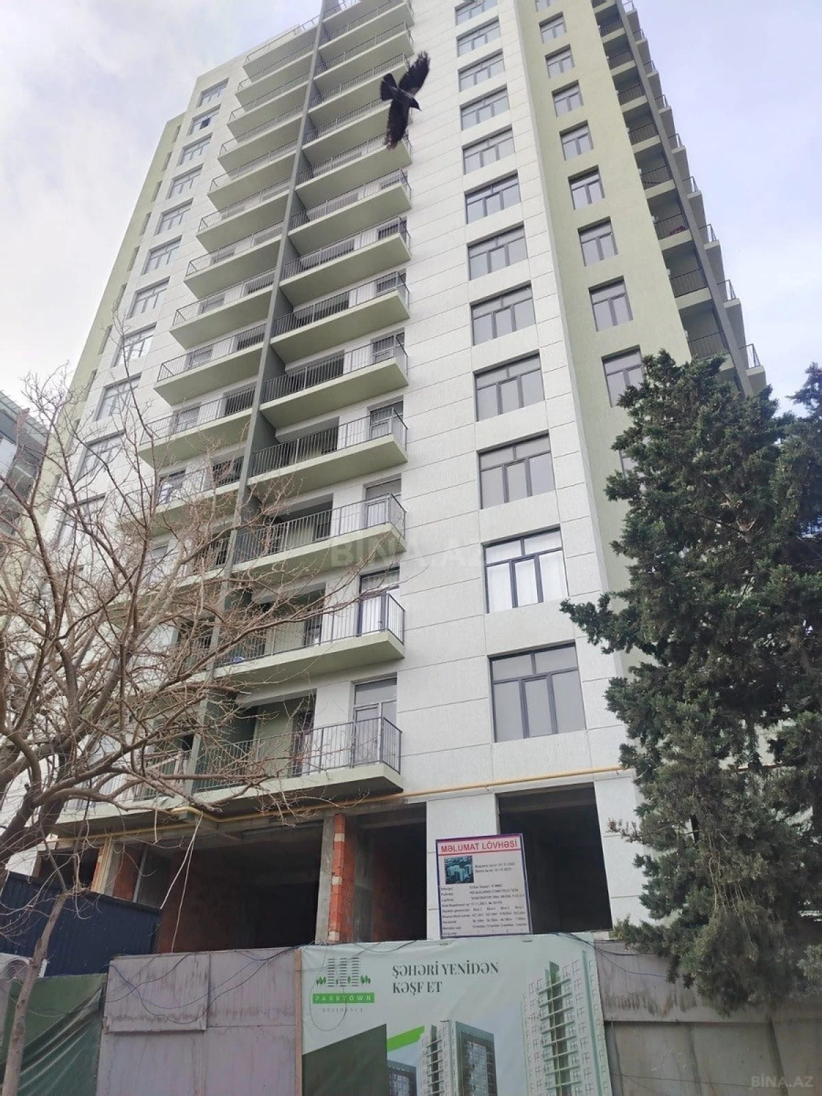 Satılır 3 otaqlı mənzil 107 m²