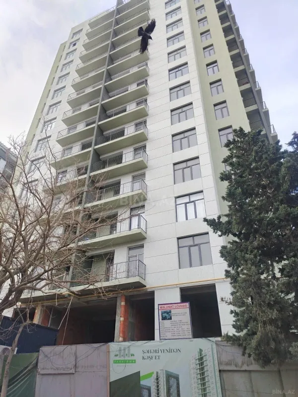 Satılır 3 otaqlı mənzil 107 m²