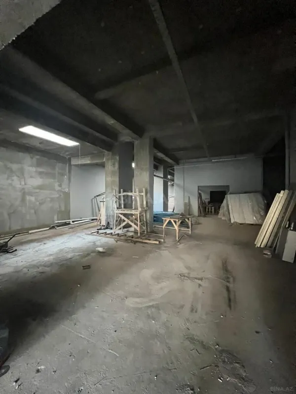 Satılır obyekt 950 m²