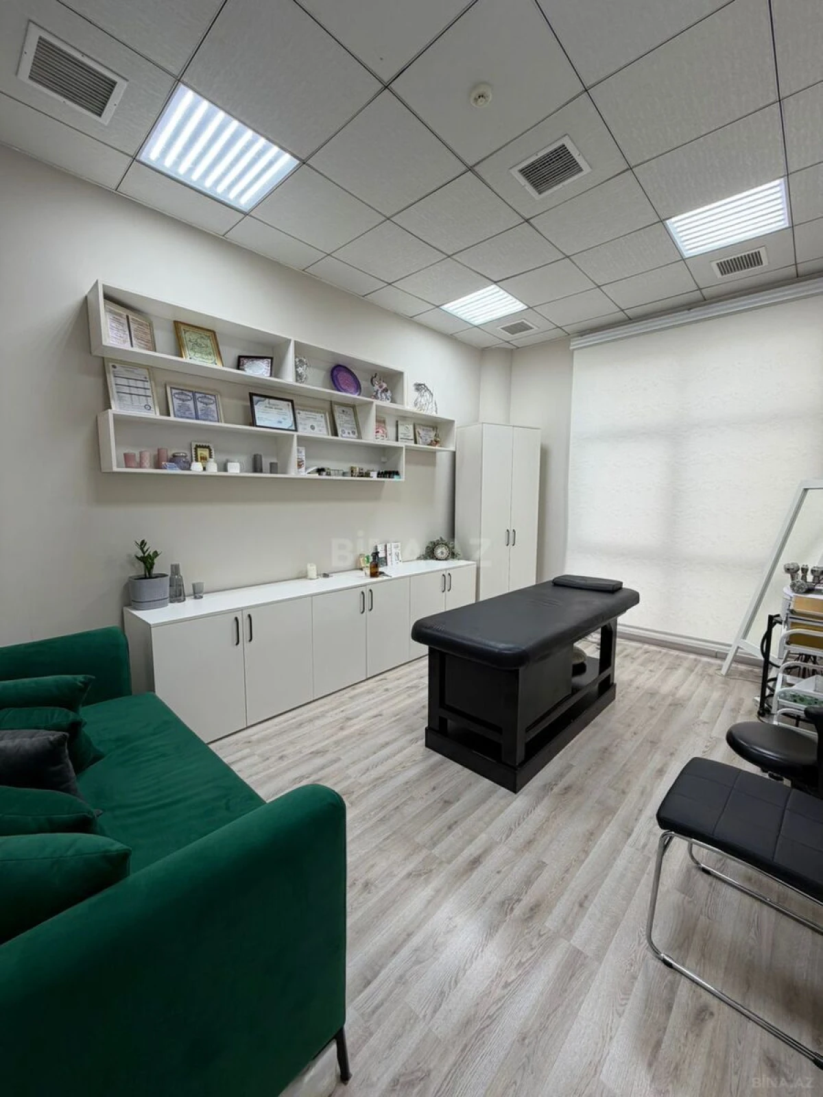 Kirayə verilir 4 otaqlı ofis 160 m²