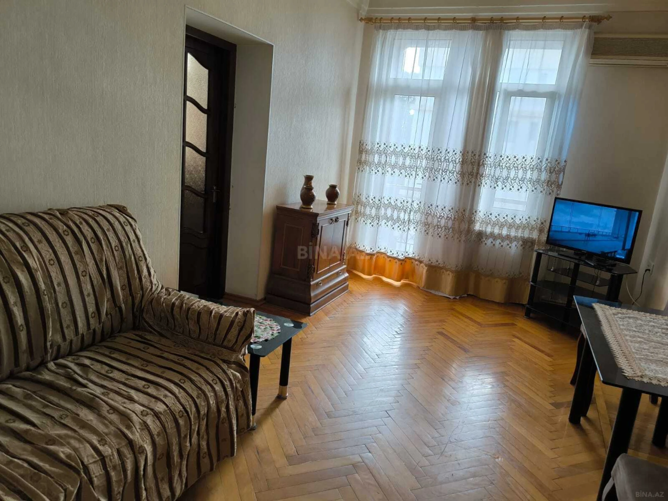 Kirayə verilir 2 otaqlı mənzil 65 m²