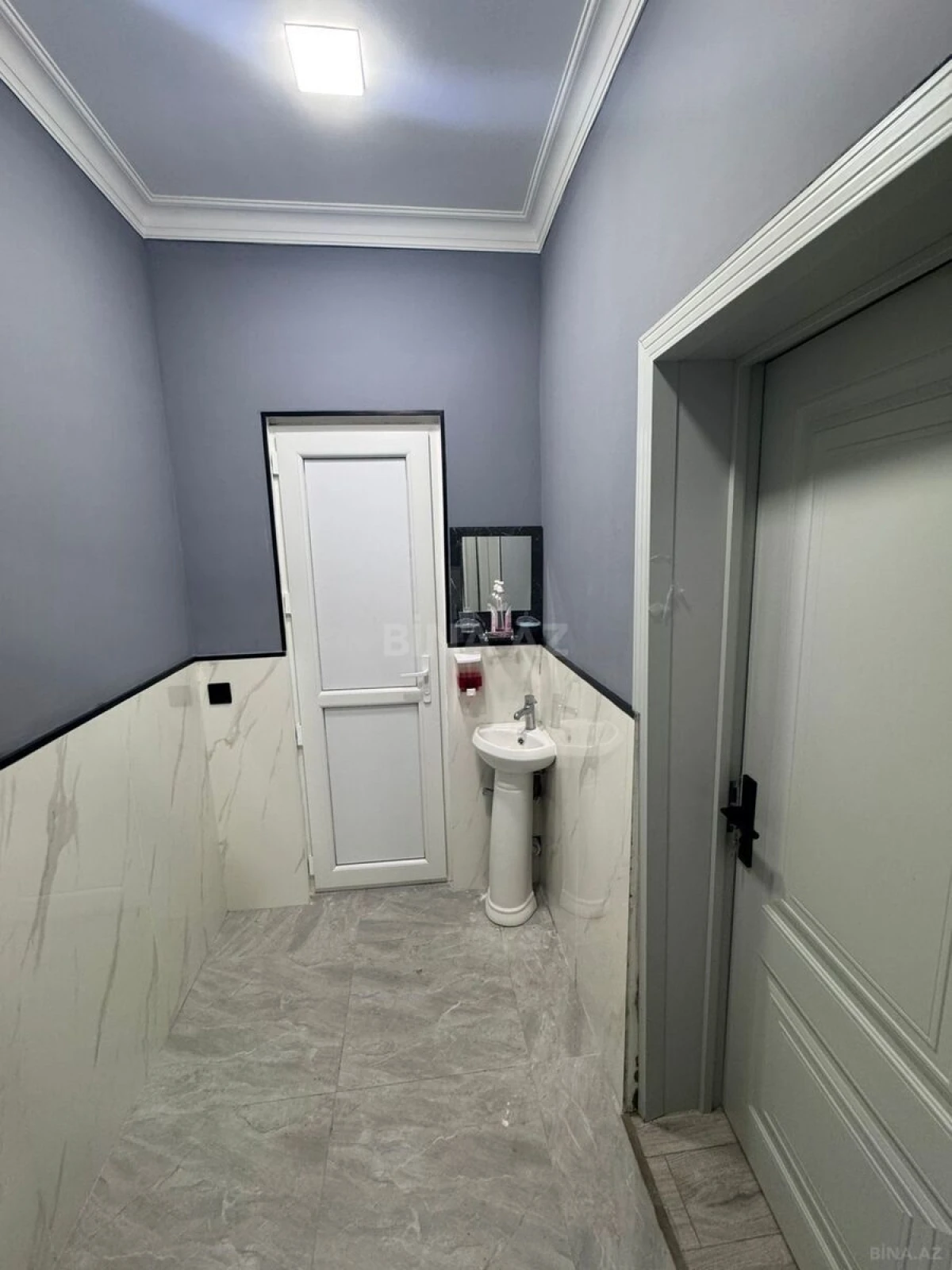 Satılır 3 otaqlı ofis 116 m²