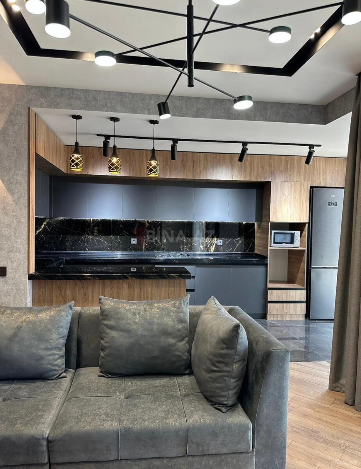 Kirayə verilir 2 otaqlı mənzil 80 m²