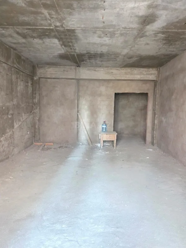 Satılır 3 otaqlı mənzil 137 m²