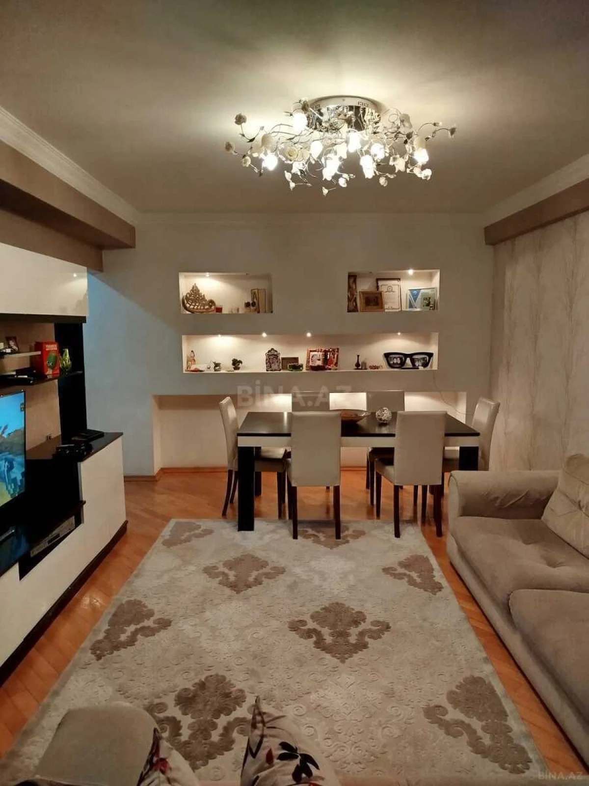 Satılır 3 otaqlı mənzil 110 m²