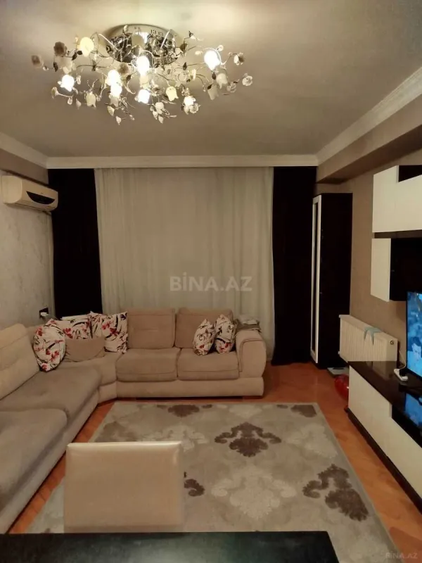 Satılır 3 otaqlı mənzil 110 m²