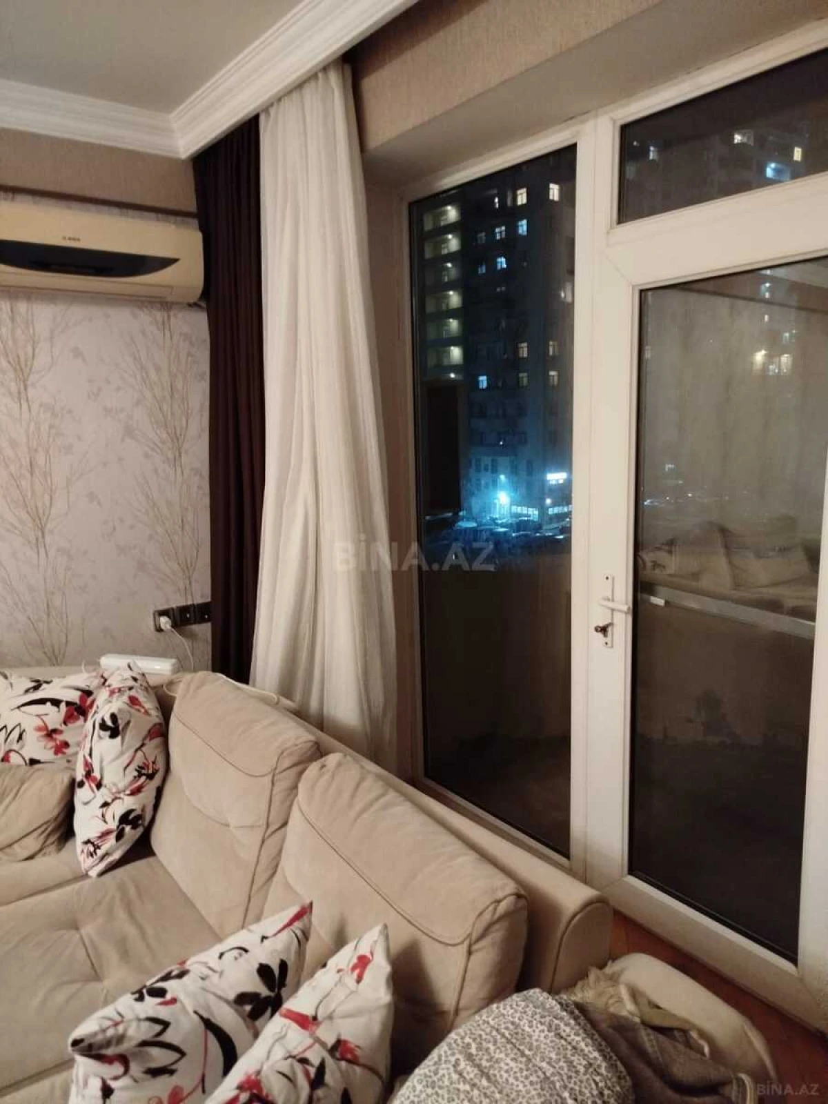 Satılır 3 otaqlı mənzil 110 m²