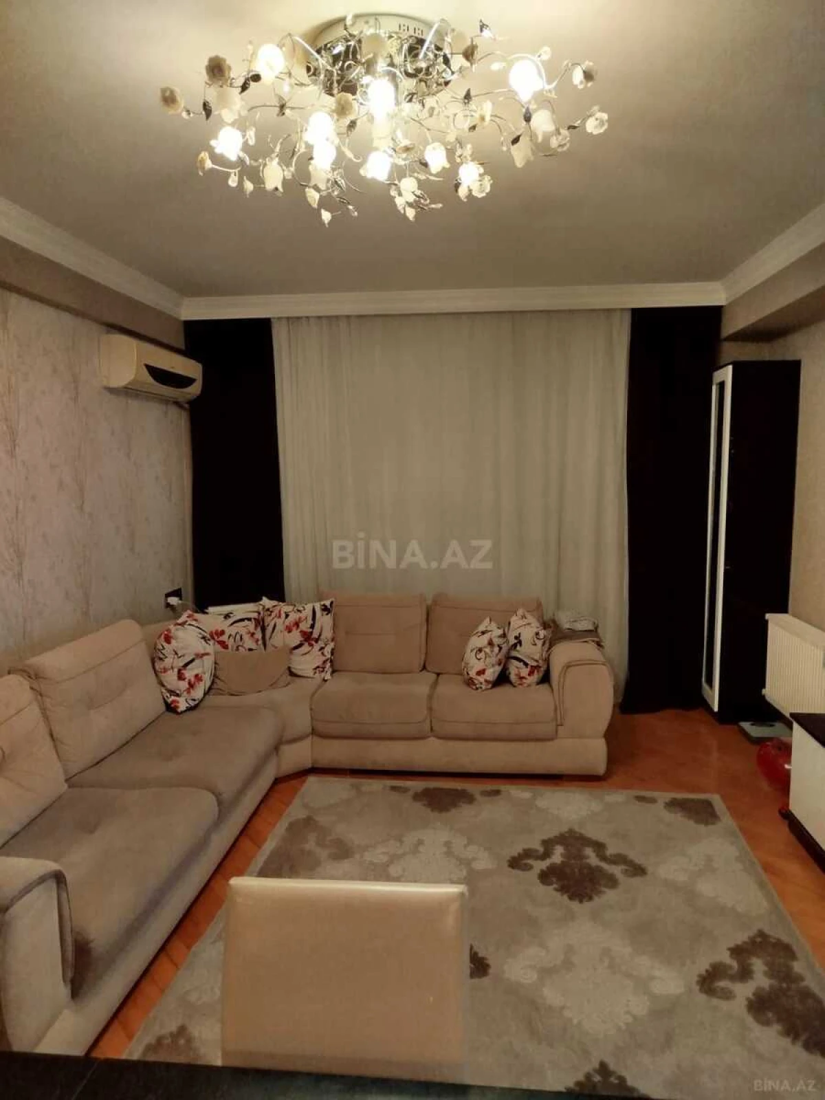 Satılır 3 otaqlı mənzil 110 m²