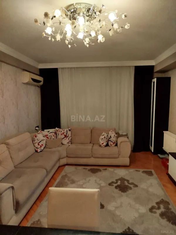 Satılır 3 otaqlı mənzil 110 m²