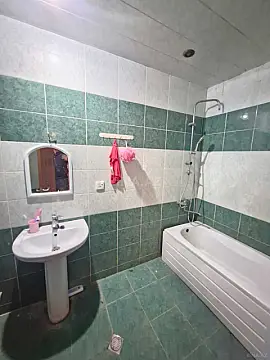 Kirayə verilir 2 otaqlı mənzil 95 m²