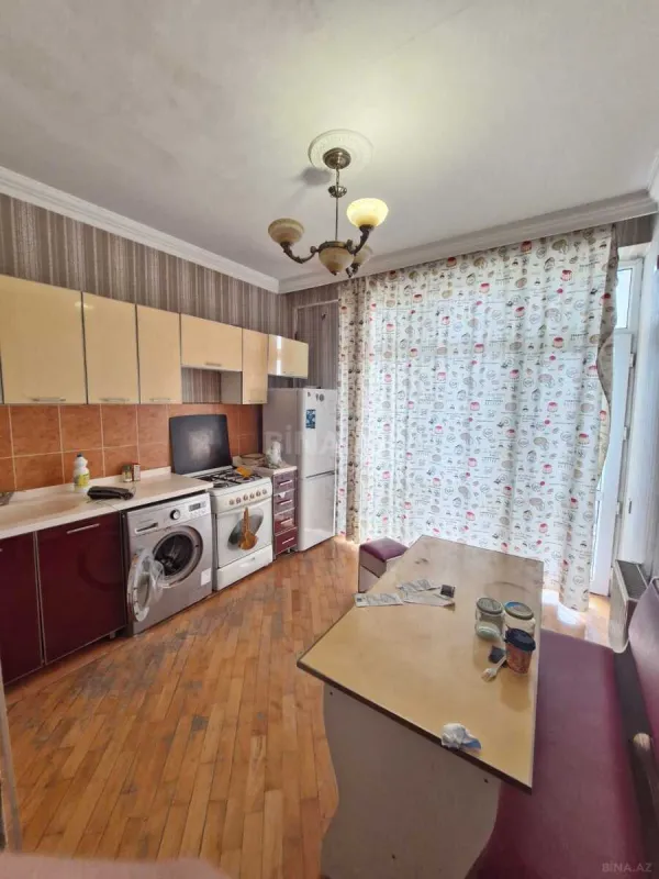 Kirayə verilir 2 otaqlı mənzil 95 m²