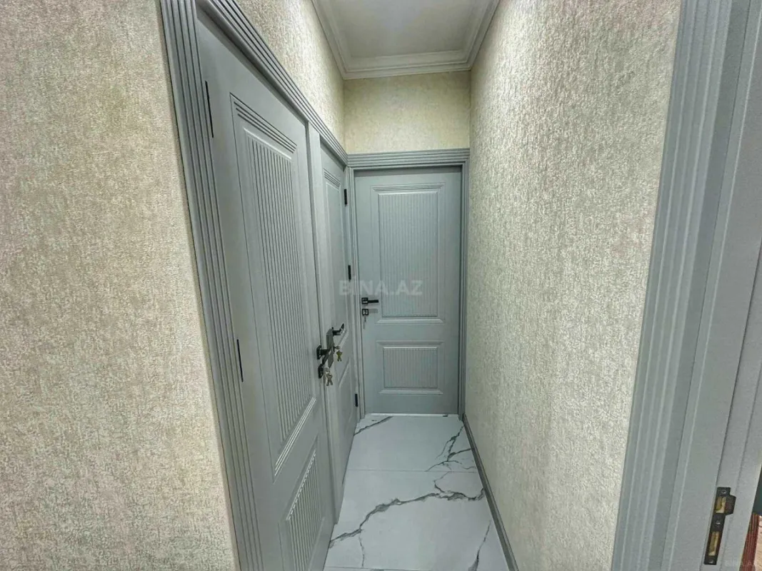 Satılır 5 otaqlı mənzil 120 m²