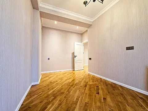 Satılır 2 otaqlı mənzil 63 m²