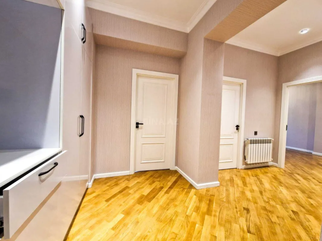 Satılır 2 otaqlı mənzil 63 m²