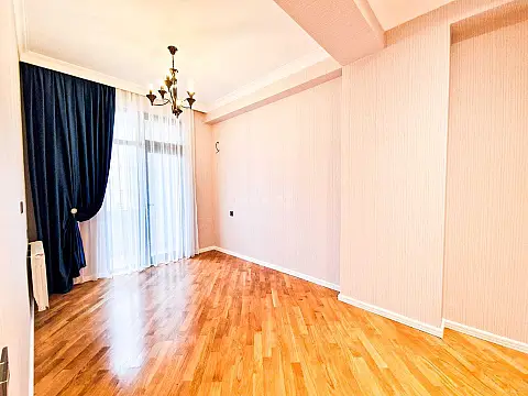 Satılır 2 otaqlı mənzil 63 m²