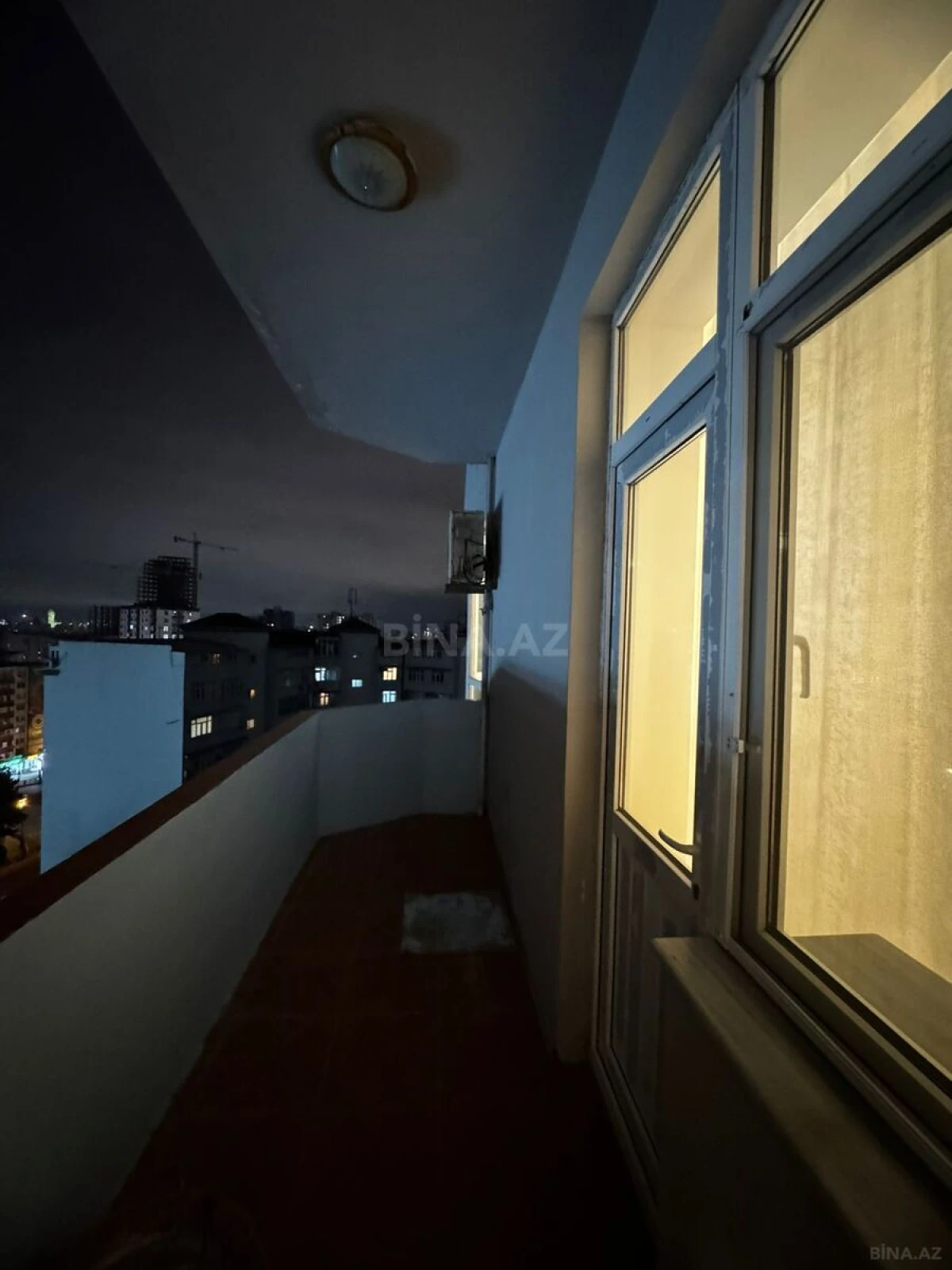 Kirayə verilir 3 otaqlı mənzil 130 m²