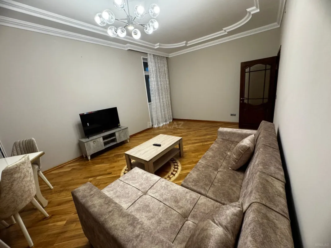 Kirayə verilir 3 otaqlı mənzil 130 m²