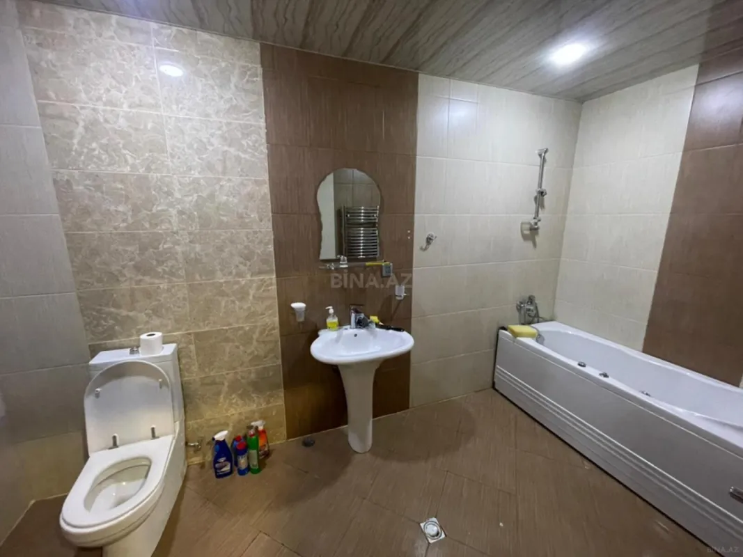 Kirayə verilir 3 otaqlı mənzil 130 m²