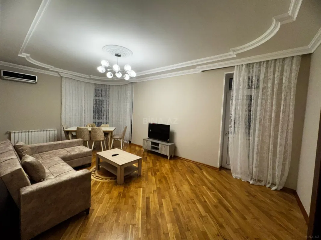Kirayə verilir 3 otaqlı mənzil 130 m²