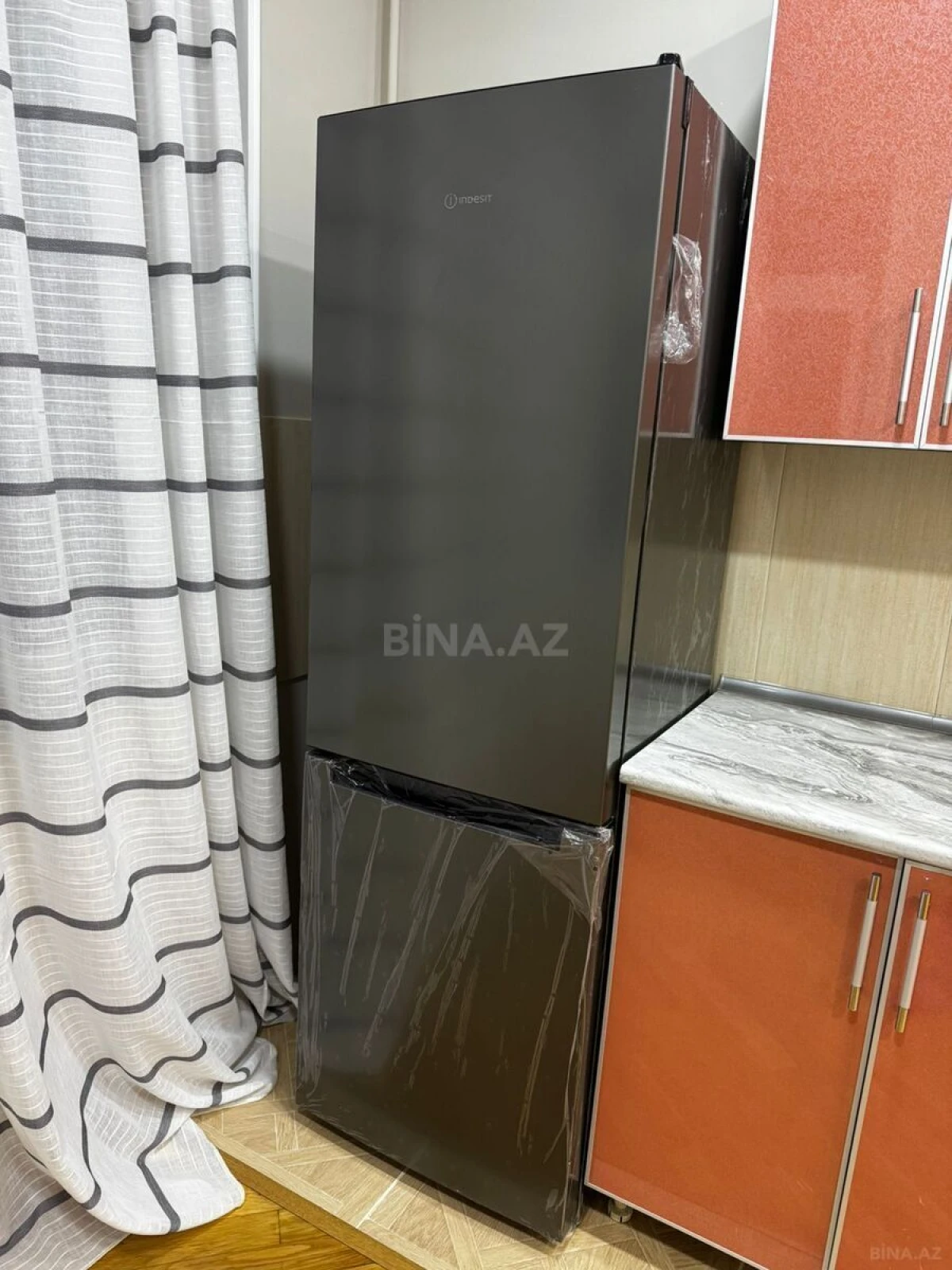 Kirayə verilir 3 otaqlı mənzil 130 m²